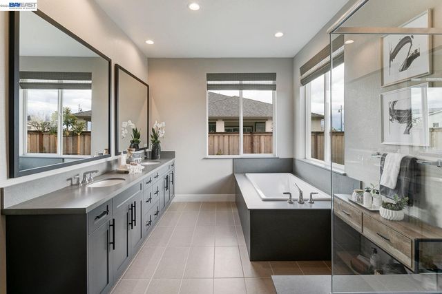 889 Conrad Street, Manteca, CA 95336