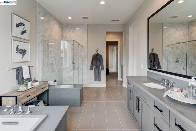 889 Conrad Street, Manteca, CA 95336