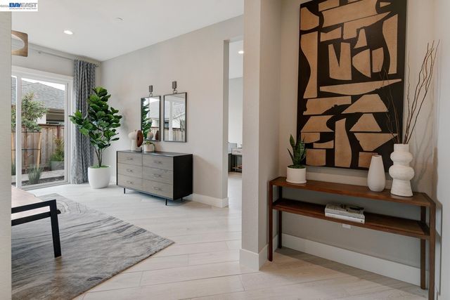 889 Conrad Street, Manteca, CA 95336