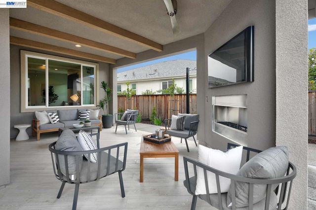 889 Conrad Street, Manteca, CA 95336