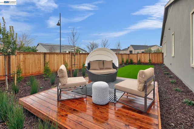 889 Conrad Street, Manteca, CA 95336