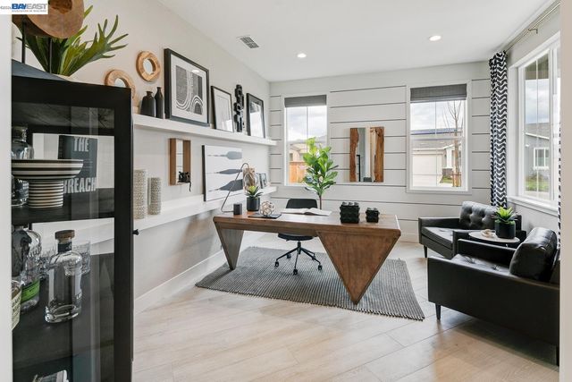 889 Conrad Street, Manteca, CA 95336