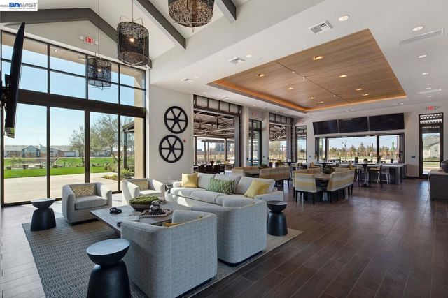 889 Conrad Street, Manteca, CA 95336