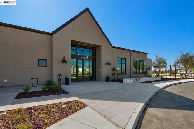 889 Conrad Street, Manteca, CA 95336