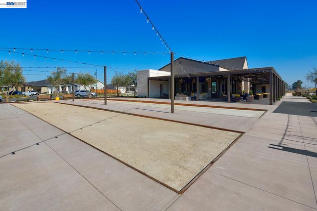 889 Conrad Street, Manteca, CA 95336