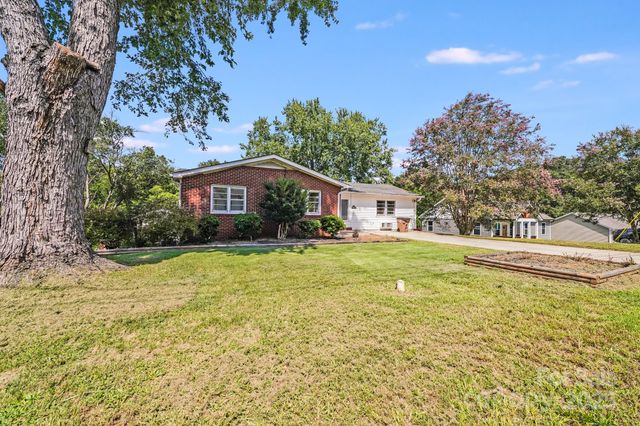 830 Cabaniss Drive, Shelby, NC 28150
