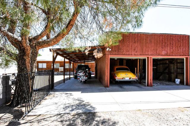 5674 S MIAMI GARDENS Drive, Miami, AZ 85539