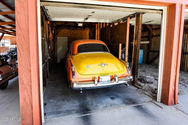 5674 S MIAMI GARDENS Drive, Miami, AZ 85539