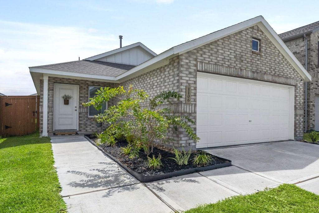 1106 Rustic Willow Drive, Beasley, TX 77417