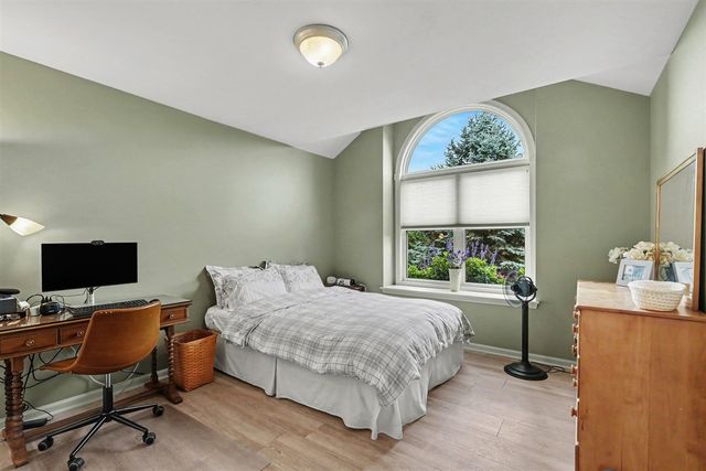 1696 W Ellsworth Road, Ann Arbor, MI 48108