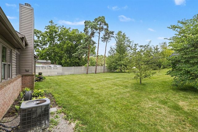 1696 W Ellsworth Road, Ann Arbor, MI 48108