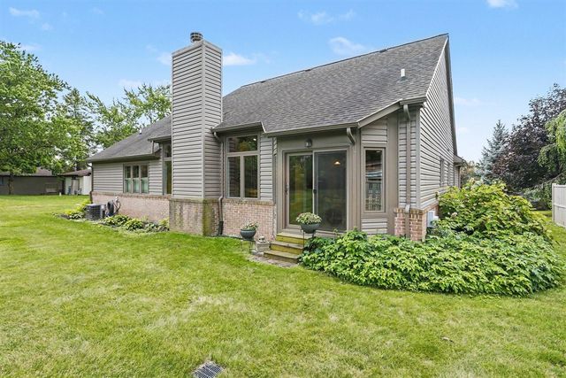 1696 W Ellsworth Road, Ann Arbor, MI 48108