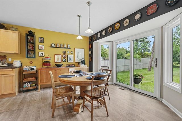 1696 W Ellsworth Road, Ann Arbor, MI 48108