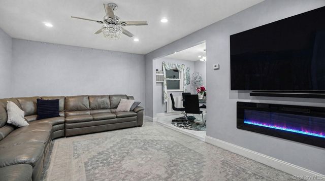 8268 Little Neck Parkway, Floral Park, NY 11004