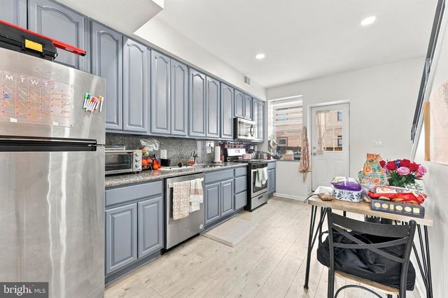 219 W GIRARD AVE, Philadelphia, PA 19123