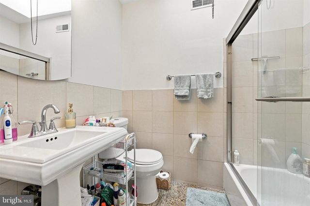 219 W GIRARD AVE, Philadelphia, PA 19123
