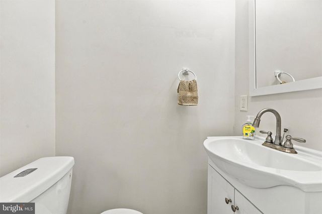 219 W GIRARD AVE, Philadelphia, PA 19123