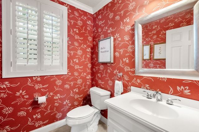 1080 North Street, Walpole, MA 02081