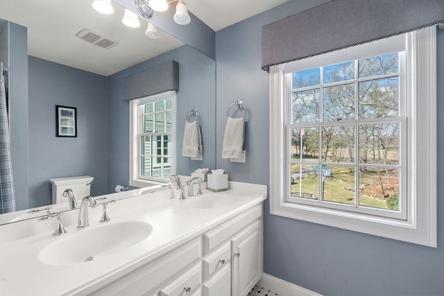 1080 North Street, Walpole, MA 02081