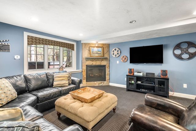 1080 North Street, Walpole, MA 02081