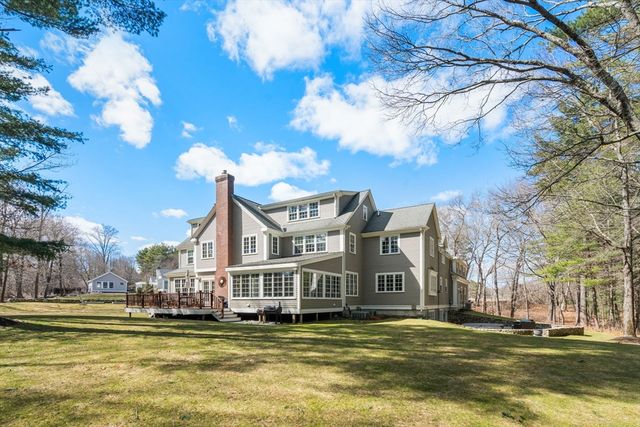 1080 North Street, Walpole, MA 02081