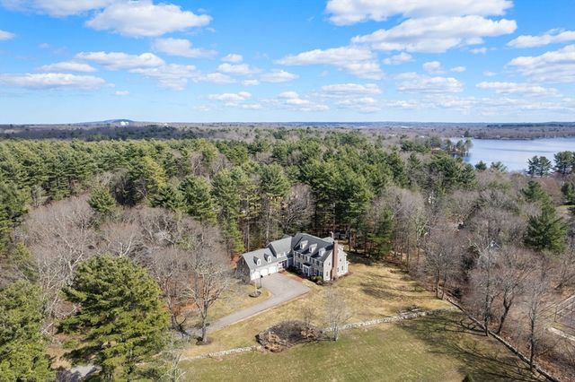 1080 North Street, Walpole, MA 02081