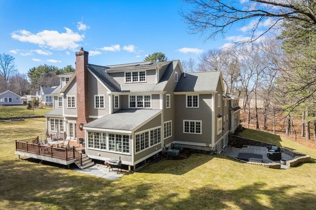 1080 North Street, Walpole, MA 02081