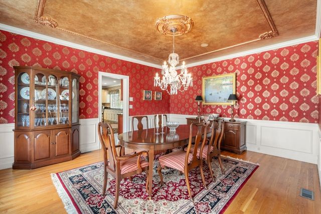 1080 North Street, Walpole, MA 02081