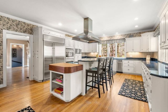 1080 North Street, Walpole, MA 02081