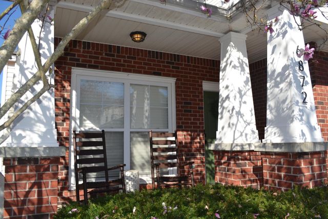 6872 Bridgewater Dr, Nashville, TN 37221