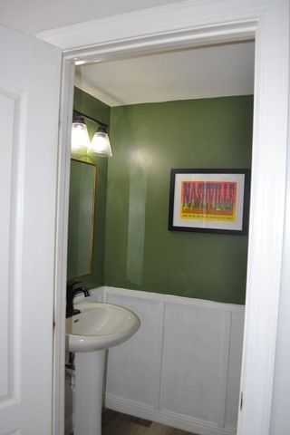 6872 Bridgewater Dr, Nashville, TN 37221