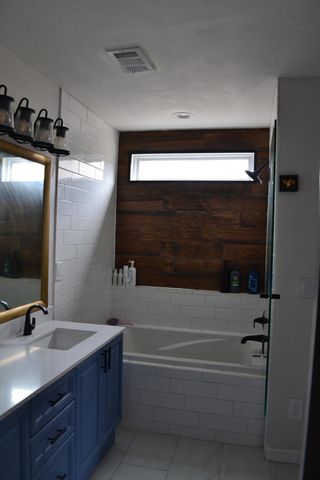 6872 Bridgewater Dr, Nashville, TN 37221