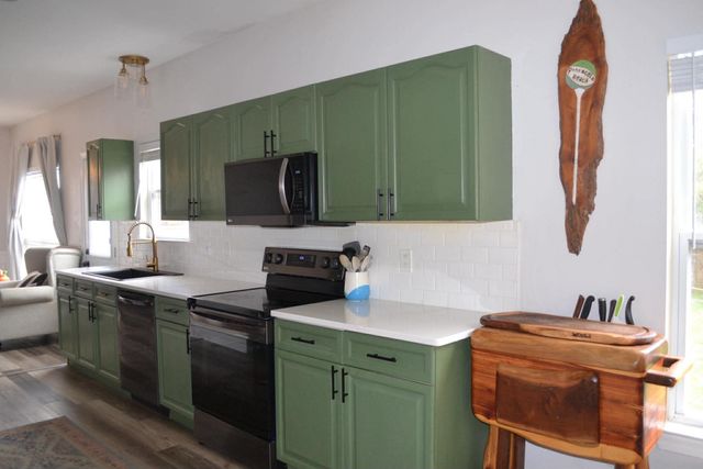 6872 Bridgewater Dr, Nashville, TN 37221