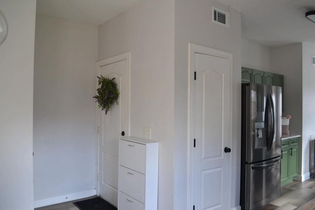 6872 Bridgewater Dr, Nashville, TN 37221