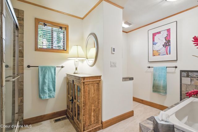 471 Kaniksu Shores Rd, Sandpoint, ID 83864