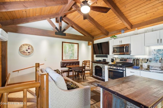 471 Kaniksu Shores Rd, Sandpoint, ID 83864