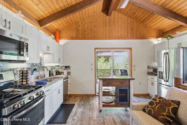 471 Kaniksu Shores Rd, Sandpoint, ID 83864