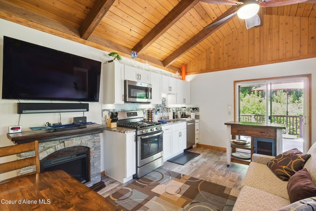 471 Kaniksu Shores Rd, Sandpoint, ID 83864