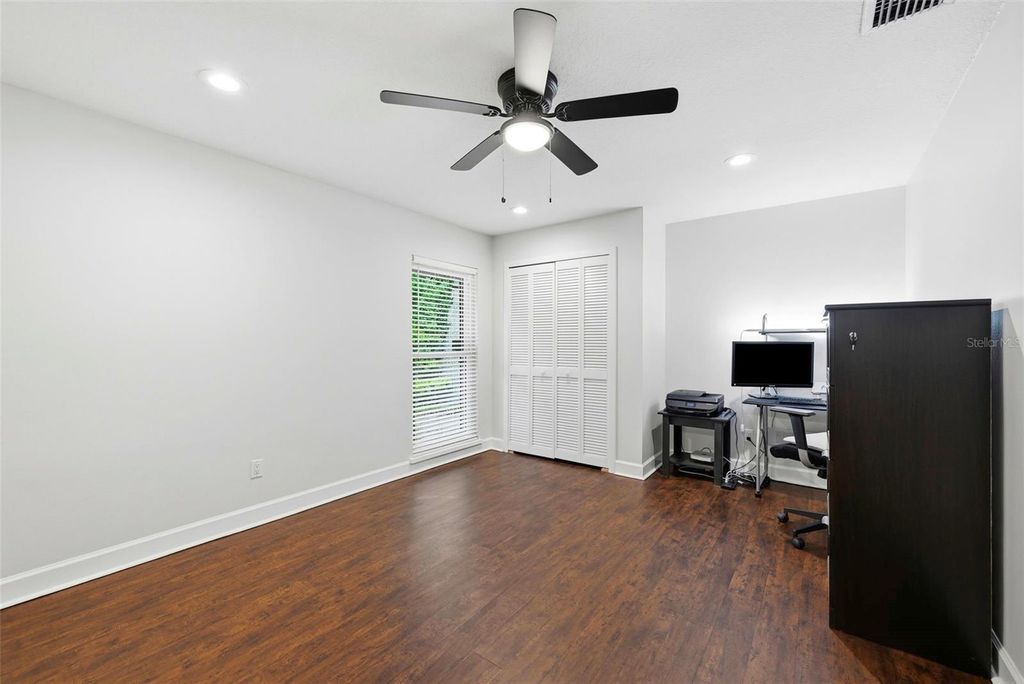 Image 11 of property listing at 115 RED BAY DRIVE, Longwood, FL 32779