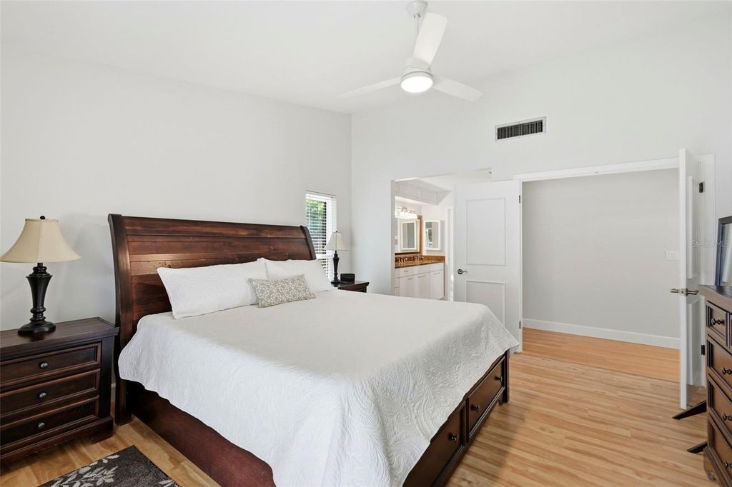 Image 14 of property listing at 115 RED BAY DRIVE, Longwood, FL 32779