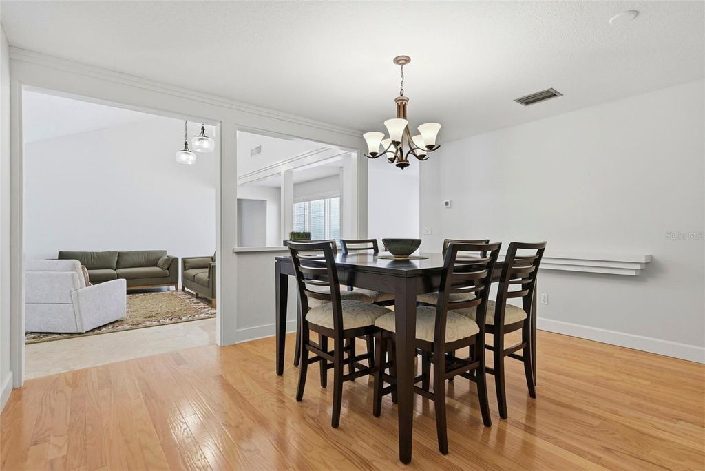 Image 15 of property listing at 115 RED BAY DRIVE, Longwood, FL 32779