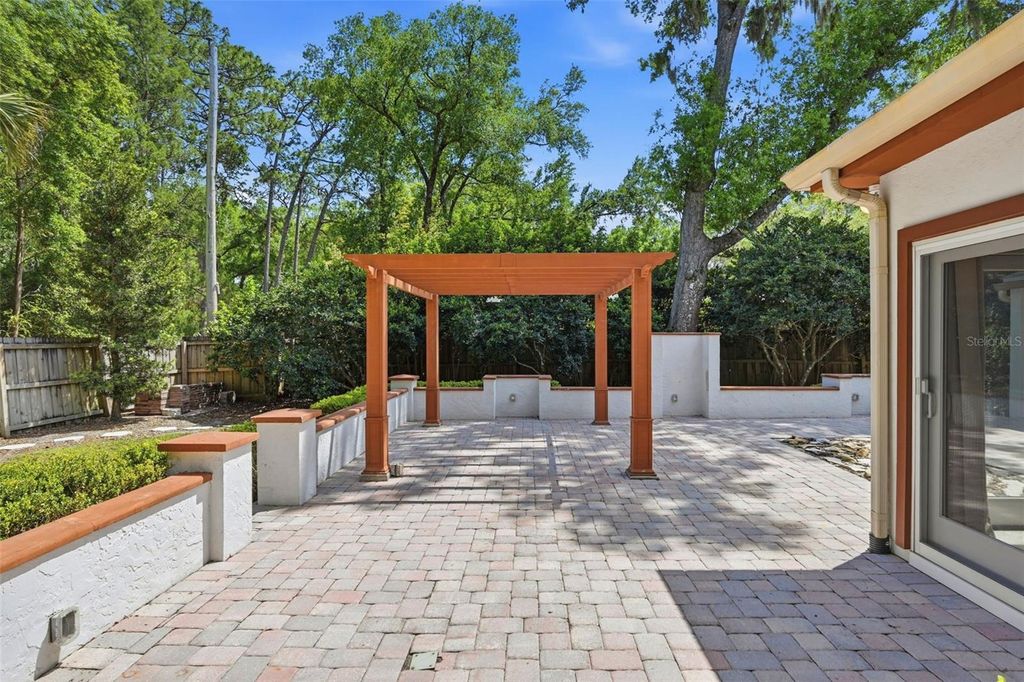 Image 21 of property listing at 115 RED BAY DRIVE, Longwood, FL 32779