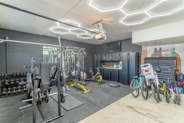 1101 Danielle Dr, Roseville, CA 95747