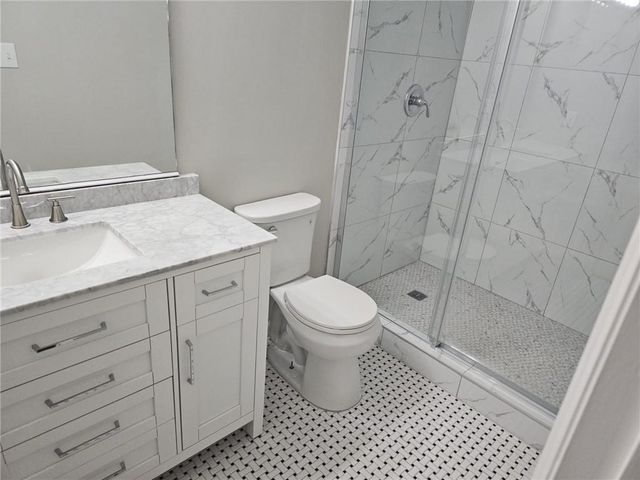 10085 Old Woodland Entry, Johns Creek, GA 30022