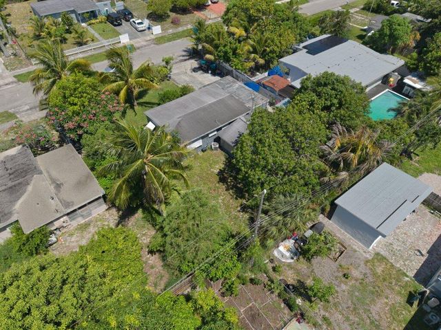 3230 Orange Street, Boynton Beach, FL 33435