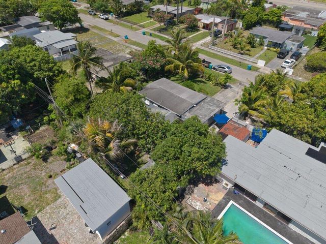 3230 Orange Street, Boynton Beach, FL 33435