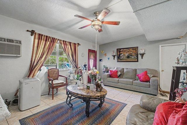 3230 Orange Street, Boynton Beach, FL 33435