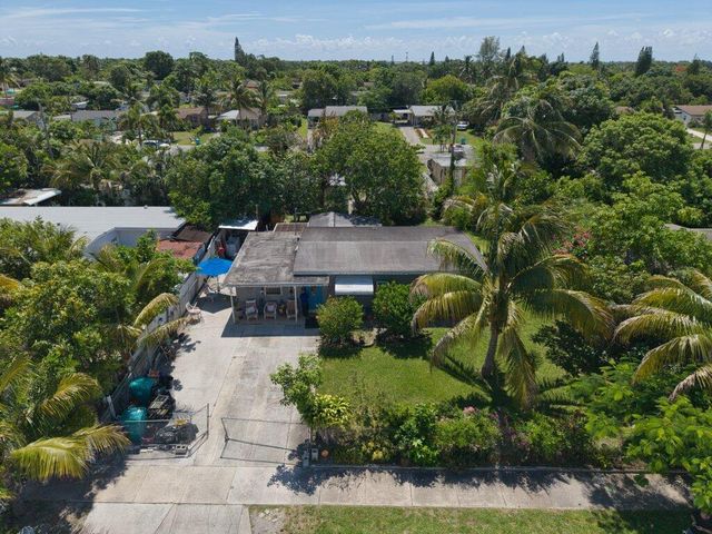 3230 Orange Street, Boynton Beach, FL 33435