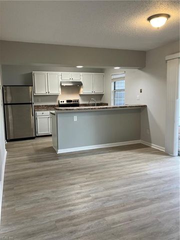 4558 Genoa CIR, Virginia Beach, VA 23462