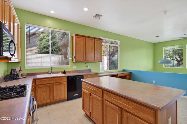 11546 N Mountain Breeze Drive, Oro Valley, AZ 85737